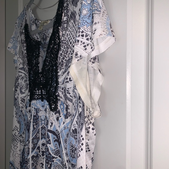 Blue Live and Let Live Blue Top - Picture 11 of 12